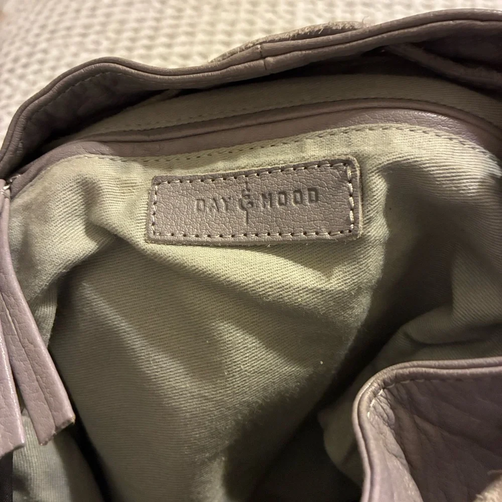 Elegant Day & Mood Gray Leather Backpack - Picture 6 of 15